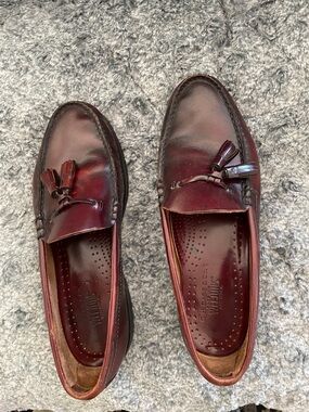 Weejuns by G.H. Bass & Co. Men's Tassel Loafers in Burgundy Almost New